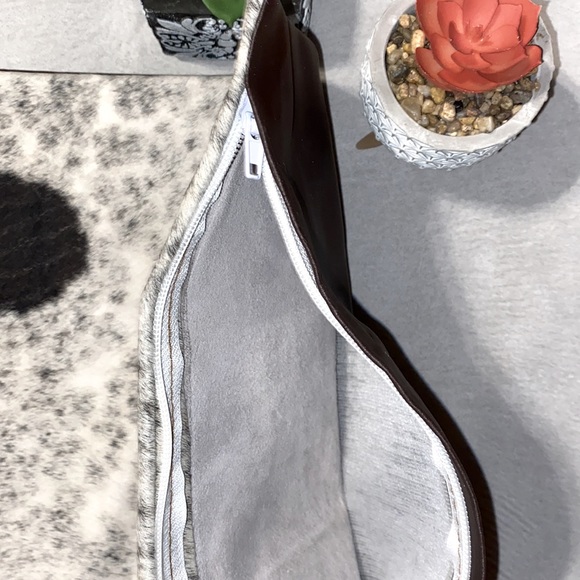 New Handmade Real Cowhide Leather Pillow Cover Black & White Hair On - Picture 4 of 4